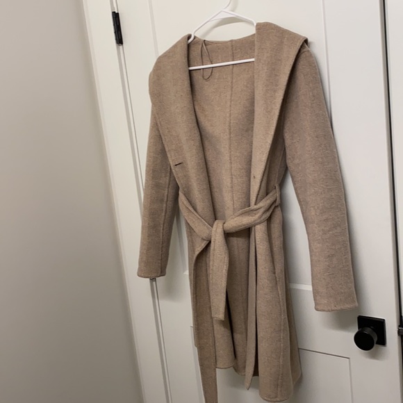 Uniqlo Beige Jacket - Picture 2 of 5